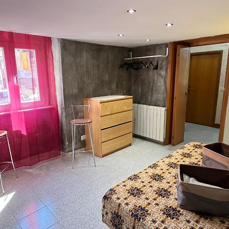 Romuhouse Economy Apartment Metro B Exteriér fotografie